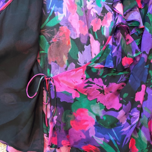 NWT J. Crew Dark Floral Ruffle Wrap Chiffon Blouse Top Women’s 10 Holiday Event - Picture 7 of 11